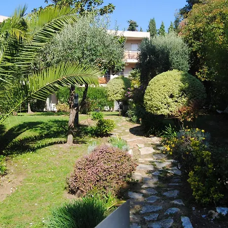 Apartment Confortable A 25 M² Avec Piscine Partagee Nice